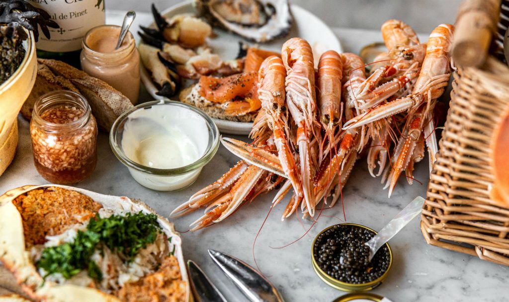 La Reine Mer Restaurants A Folie Mericourt Paris
